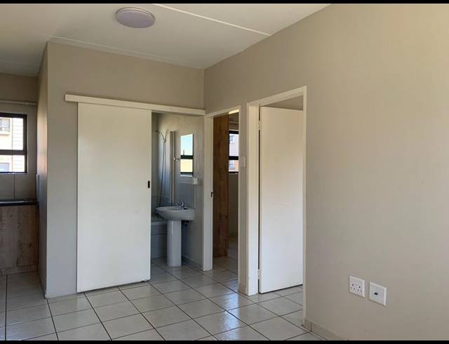 2 BEDROOM PROPERTY TO RENT IN KENLEAF